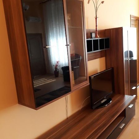 Piac Utcai Apartman Debrecen Exteriör bild