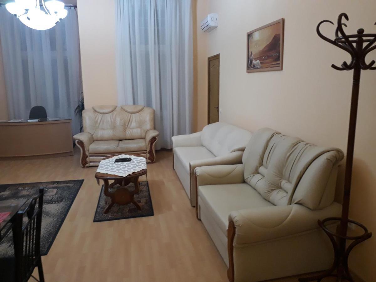 Piac Utcai Apartman Debrecen Exteriör bild