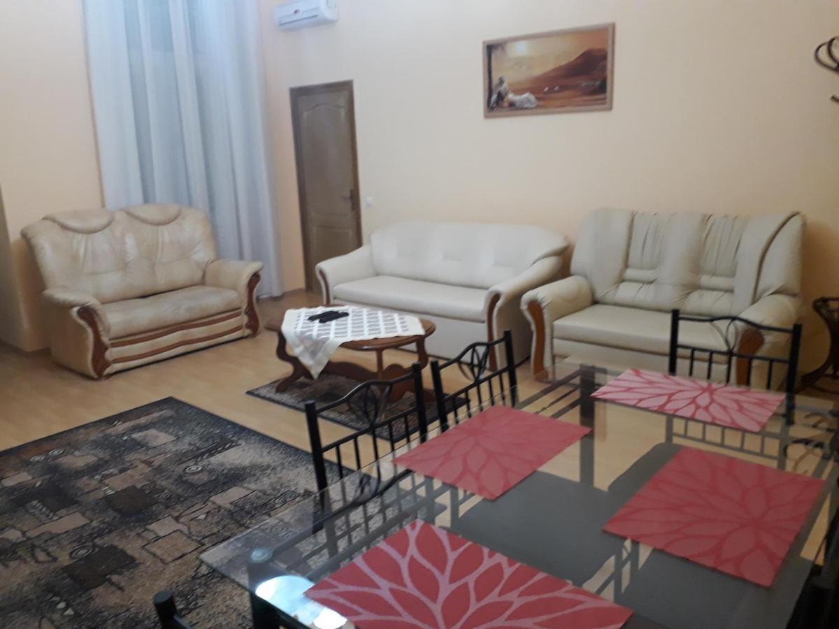 Piac Utcai Apartman Debrecen Exteriör bild