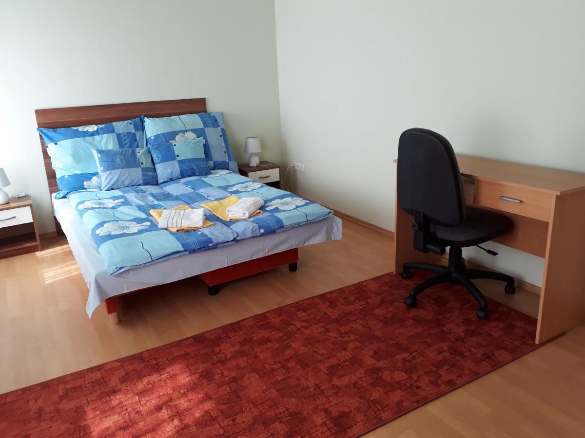 Piac Utcai Apartman Debrecen Exteriör bild