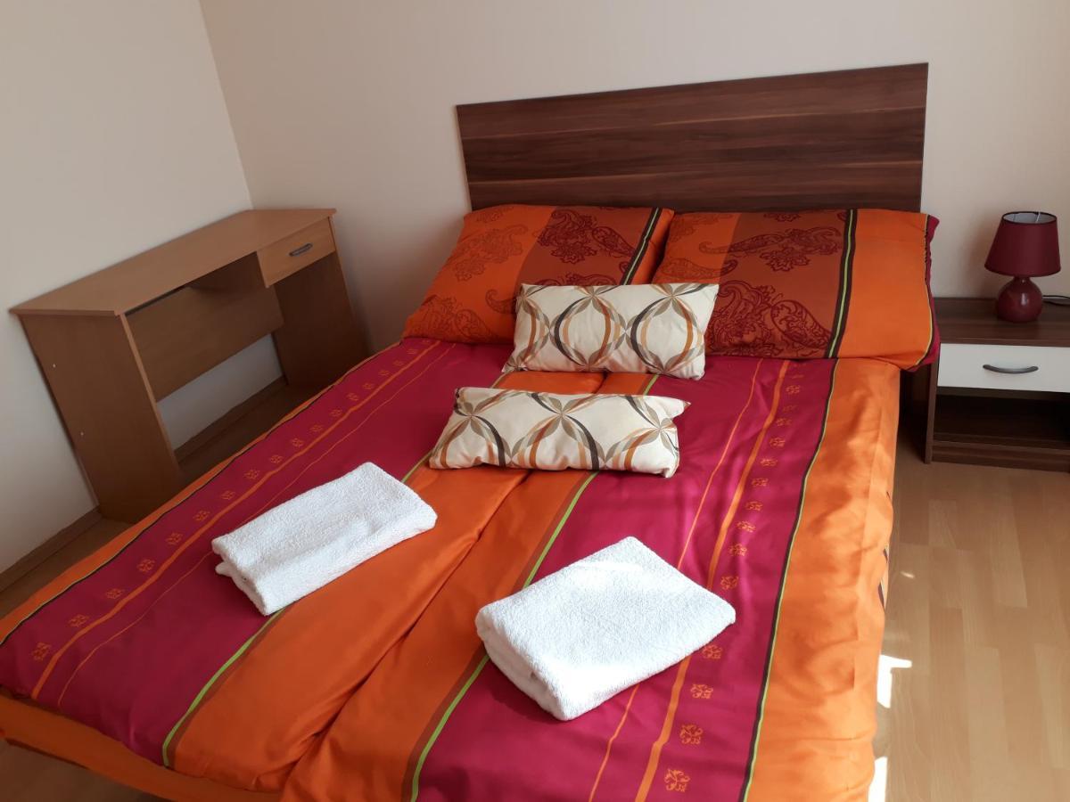 Piac Utcai Apartman Debrecen Exteriör bild