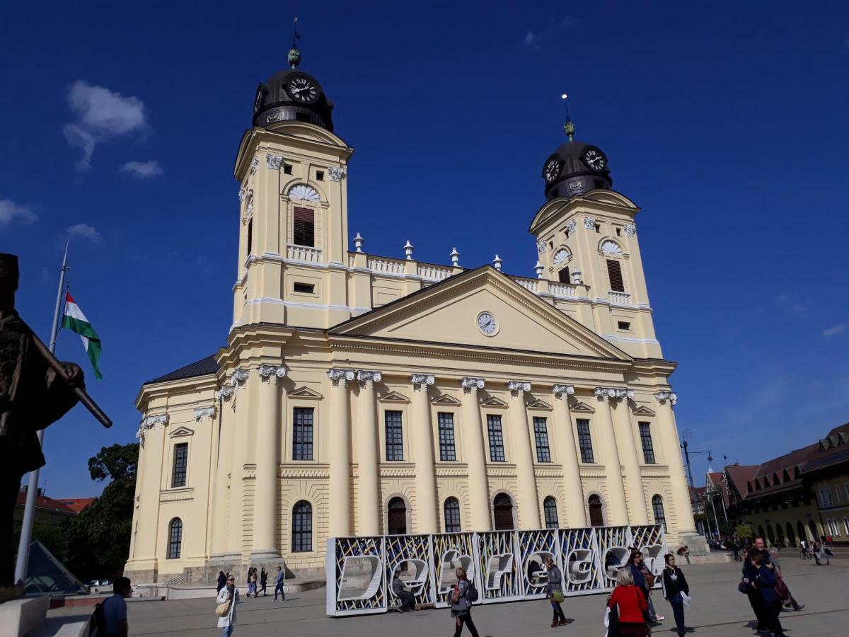 Piac Utcai Apartman Debrecen Exteriör bild