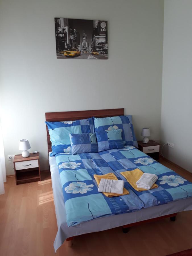 Piac Utcai Apartman Debrecen Exteriör bild